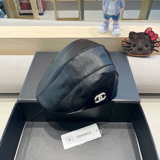 普拉达Prada 2024新款毛茸茸的毛绒渔夫帽女秋冬帽子冬款针织盆帽鱼夫女帽冬季