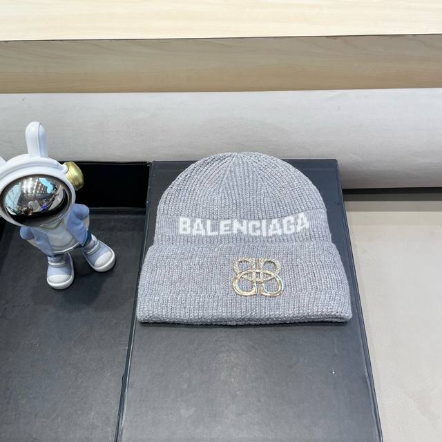 高版本巴黎世家现货Balenciaga巴黎世家官网品质 非市场普通货，留意细节哦 秋冬新款字母Logo毛线帽子，男女同款针织帽气质高雅保暖舒适