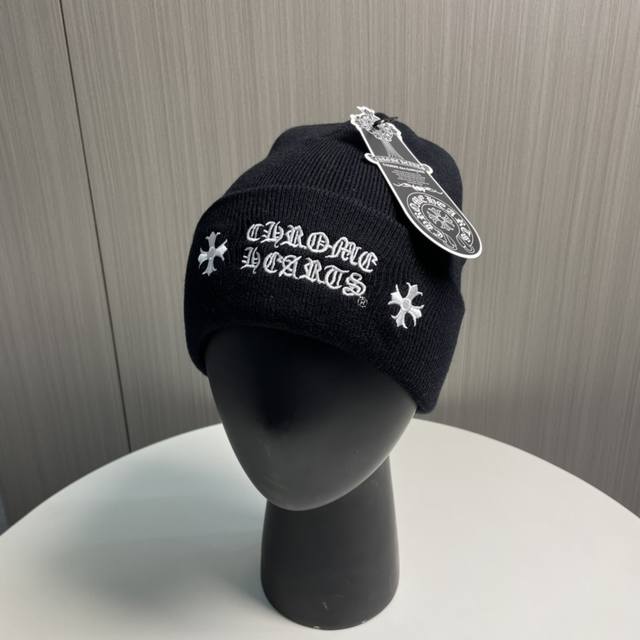 克罗心Chrome Hearts秋冬新款十字架针织帽 秋冬必备帽子之一~真的 谁戴谁好看~，入秋搭配黑白灰色系也是绝绝子~