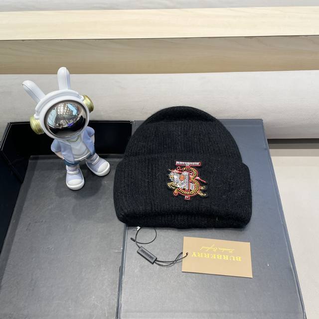 巴宝莉Burberry新款国风刺绣毛线帽子男女保暖套头针织帽秋冬季套头冷帽潮醒狮帽