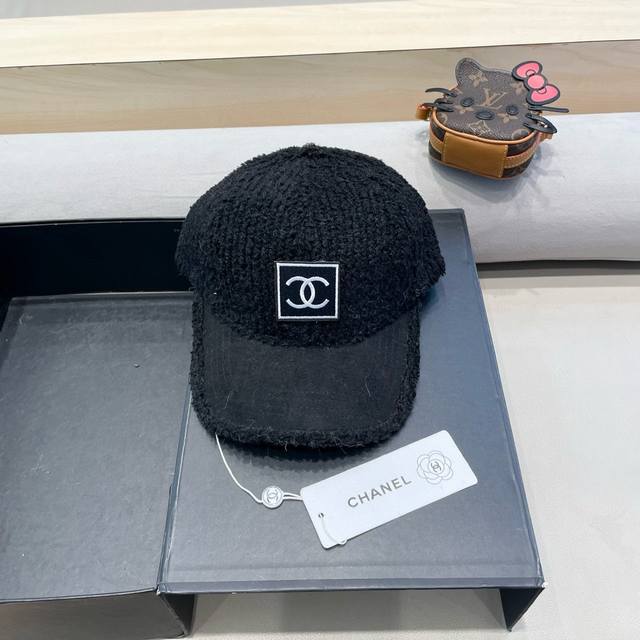 Chanel羊羔绒棒球帽子女韩版刺绣R字母秋冬季毛绒保暖显脸小大檐鸭舌帽