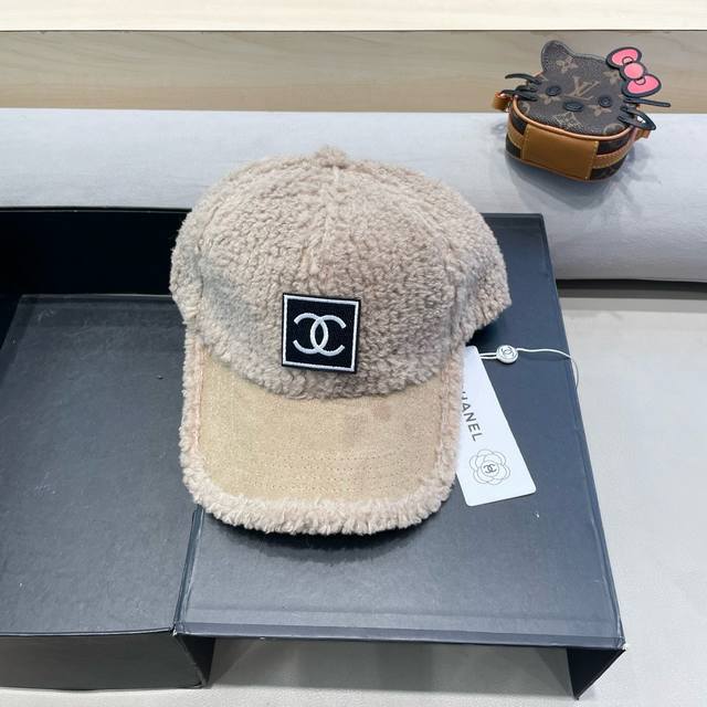 Chanel羊羔绒棒球帽子女韩版刺绣R字母秋冬季毛绒保暖显脸小大檐鸭舌帽