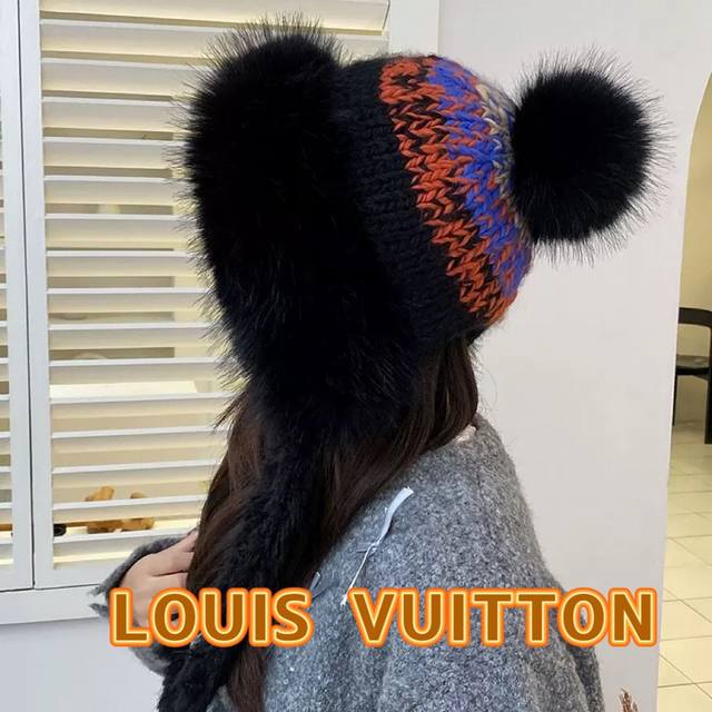 上新！路易威登 Louisvuitton 秋冬季毛线帽女可爱毛球护耳新款毛线保暖雷锋帽球球系带针织帽子