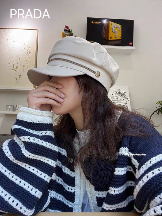 普拉达Prada秋冬新款专柜同步大牌军帽，新款上架，超好搭配，赶紧入手吧