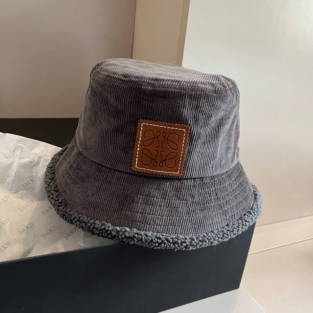 ＬＯＥＷＥ罗意威新款灯芯绒渔夫帽，高级定制，头围57Cm