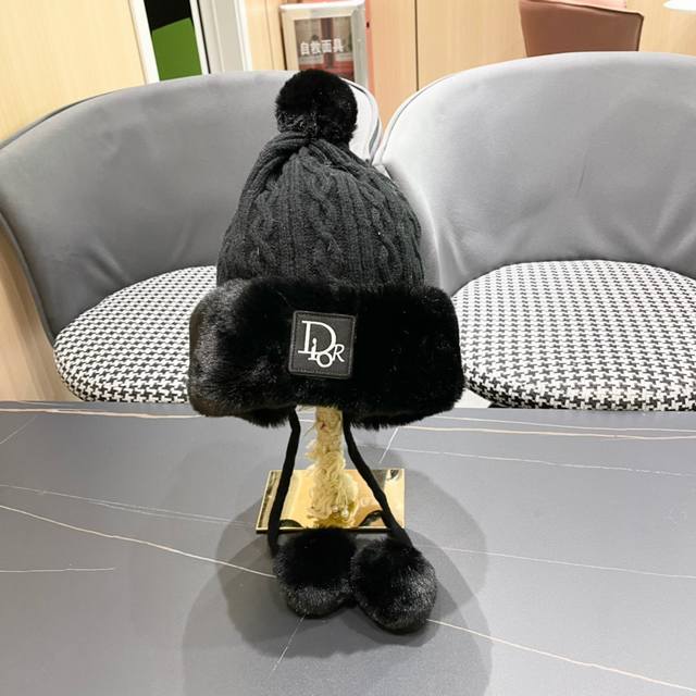 Dior迪奥加厚加绒保暖护耳针织帽子女秋冬显脸小毛线帽防寒骑车雷锋帽