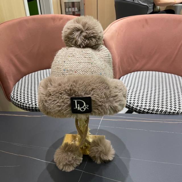 Dior迪奥时尚针织加绒护耳雷锋帽子女秋冬保暖个性