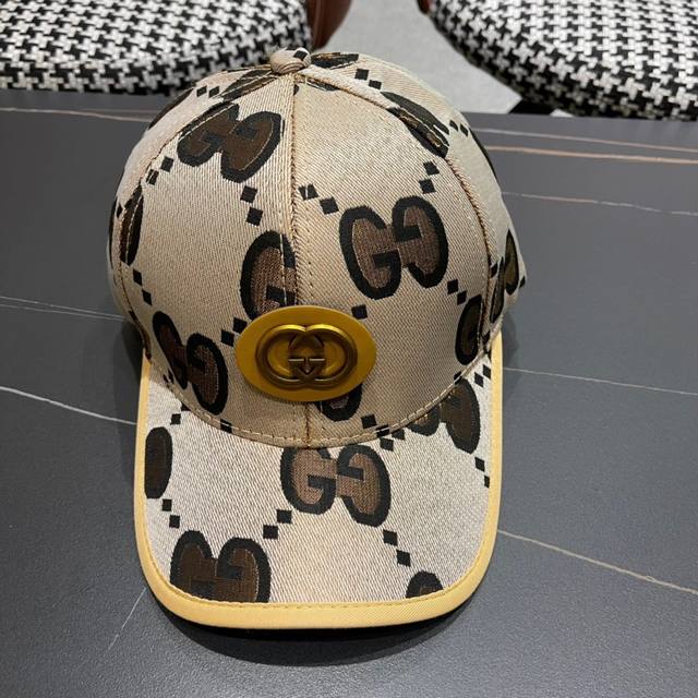 Gucci 古奇 经典原单棒球帽专柜1:1开模订制，最高版本，实物拍摄，四季百搭男女适用，基础头围56，贴片可调节。