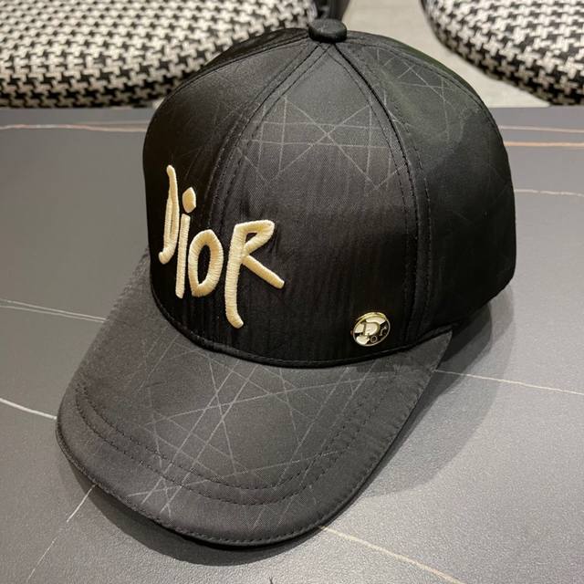 Dior迪奥 新款走量简约棒球帽，新款出货，大牌款超好搭配，赶紧入手！