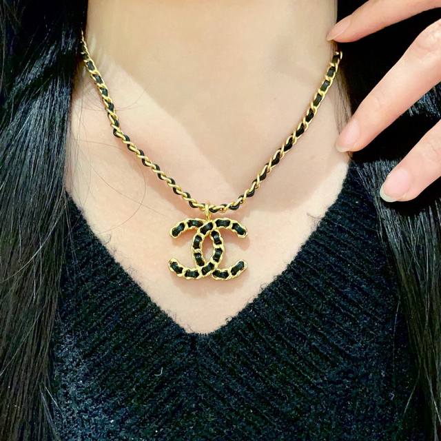 Chanel香奈儿 中古 项链小香家的款式真心无需多介绍每一款都超好看，精致大方，非常显气质。