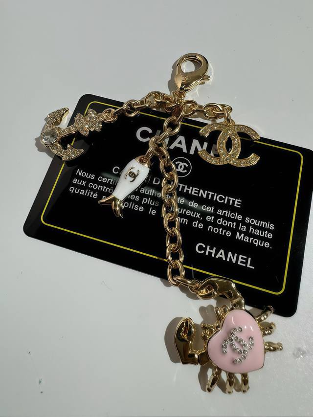 Ch*Nel 新款粉色黑色白色海星螃蟹 包包扣 一致Zp黄铜材质