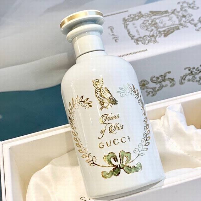 原单品质 Gucci 炼金术师的花园系列-花之泪 Tears Of Lris鸢之泪这是年收到的新年礼物 也是毕生值得珍藏的一瓶香水 当时国内只有香港刚刚上市 这